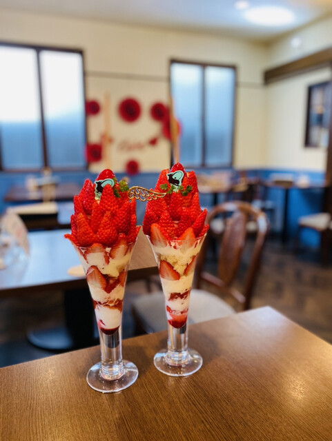 カフェ ド リオン ブルー Cafe De Lyon Blue 丸の内 カフェ 食べログ