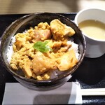 あわじ屋 - 濃厚親子丼 580円