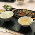 中国料理 大成閣 - A5ランク神戸牛使用の中華焼肉定食！1,500円。