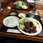 焼肉ハウスモンモン - ステーキの様な焼肉