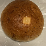 アールベーカー インスパイヤー ド バイ コートロザリアン - 紅茶とりんごのロールパン