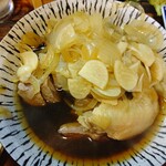 もつ焼 まるい - ほほ肉ガーリック煮