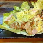 もつ焼 まるい - フォルマッジョチキンステーキ