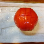 もつ焼 まるい - 冷やしトマト