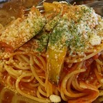 大衆イタリアンかね子 - 茄子とベーコンのトマトソースパスタ 麺アップ！