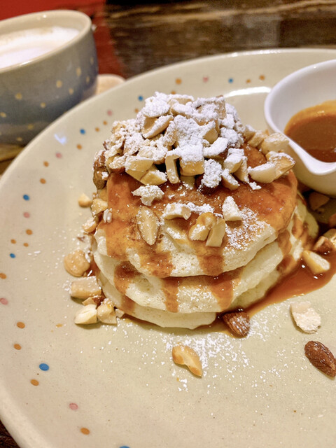 サロン専売☆ホワイトフラッフィー 業務用美白泡パック】泡立てて塗布するだけ。たった20分でトーンUP