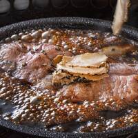 黒毛和牛のみすじのすき焼き・黒トリュフ添え