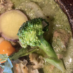 LAMP - ポークカレー（グリーンカレー）接写！