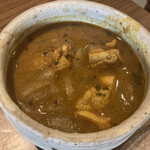LAMP - コチラは通常のチキンカレーなんでチキン肉入り。