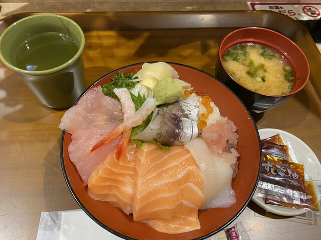 ジアウトレット広島 イオンスタイル 魚魚彩 広域公園前 寿司 食べログ