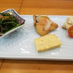 Isobe Ryourisakai - 前菜 菜の花 甘い卵焼き 南蛮漬け ポテトサラダ