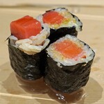 三谷 - 静岡県下田産 マグロの中トロ巻き