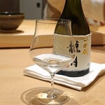 三谷 - 十四代　純米大吟醸　斗瓶囲い　龍月