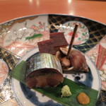 日本料理 たかむら - 鯖の棒寿司と玉子焼き、螺貝