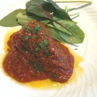 La Brianza - サカエヤジビーフ腕肉煮込みトマトソース。ほどけるやわらかさ、トマトの甘み活かされたソースととても合います。味わいの濃い赤身のジビーフだから、すごく満足感のあるおいしさ＼(^-^)／最高～