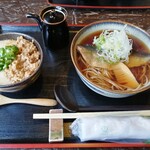 そば酒処 昌の屋 - にしんそば(12月から3月初旬限定/1050円)+とろ〜り三色丼(納豆・オクラ・山芋/410円)