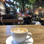森山珈琲 三宿焙煎所 - 『cafe latte¥600』