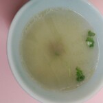 重松飯店 - 焼豚玉子飯大盛りに付いてくるスープ