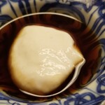 道人 - ③白子ポン酢
      白子ポン酢は激ヤバの旨さ、もう酒のアテ。
      単独でも酒が進む。