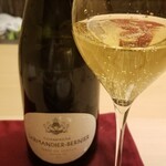 道人 - お酒④ラルマンディエ・ベルニエ・テール・ド・ヴェルテュ・ノン・ドゼ・プルミエ・クリュ・ブラン・ド・ブラン2013(シャンパーニュ、フランス)
      葡萄品種:シャルドネ100%