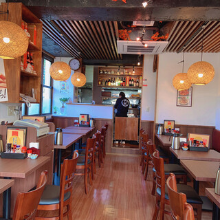 ゆったりとお寛ぎいただける空間でお食事をお召し上がりください