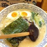 函館らーめん　あじ汐 - 鶏豚ラーメン