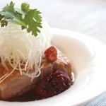 ZEN ROOM - 薬膳スープで炊いた豚角煮 \550　薬膳スープでじっくり炊いたので、味がしっかり染みていて好評です。