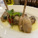 ワイン食堂 Marugo - 牡蠣のオリーブオイル漬け