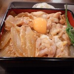 Kinchan chi - 居酒屋さんの親子重680円