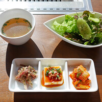 十勝ハーブ牛焼肉 MONMOM - 前菜