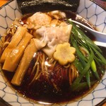 アンドレカンドレ - 料理写真:溜まり醤油ラーメン：850円