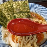 中華そば 糸 - クリアなスープ