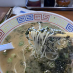 黒田屋 - 海苔が絡んだ麺