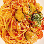 にんにく屋五右衛門 - なすとアボカドニンニクのトマトソーススパゲッティ