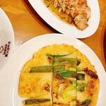 にんにく屋五右衛門 - ネギチヂミ　焦がしバターのガーリックローストポーク