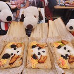 上野動物園　西園食堂 - 西園食堂でボキらが食べたのは、竹皮パンダ弁当580円。実はぬぬちゃんが上野動物園に来るのは、今回の旅行が初めてなので、このお弁当はぜひ食べてもらいたかったの～ぬぬ「おいしそうだな～」