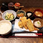 雨云 - ミックスフライ定食　1,300円