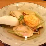 海老しんじょ、蛤、松茸のお吸い物