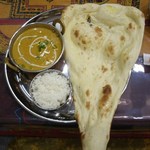 インド・ネパール料理ナマステ　ガネーシャ　マハル - ランチ、ナンでかい！！！