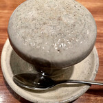 オオクサ - スターターは前回と同じ熊野地鶏の出汁に栗を合わせたポタージュ　珈琲粒がとても良いアクセントです