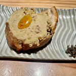 とり茶太郎 - ほろほろ鳥の白レバーパテに蜂蜜が乗って美味しいです　スリランカ産の生胡椒が美味しくてずっと取っておきました