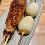 とり茶太郎 - つくねとエルフランスは別皿で出てきました　タレが違うのかな