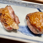 とり茶太郎 - 比内地鶏と一黒軍鶏のソリ食べ比べ　どっちも旨いんですけどほろほろ鳥も食べたい