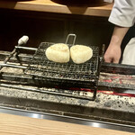 とり茶太郎 - 締めに焼きおにぎりをお願いしたら2つ焼いてくれました（笑）