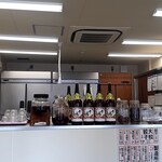 Sapporo Gyouza Seizou Sho - 店内風景(オープンキッチン)