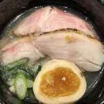 麺屋一燈 - 貝と鶏出汁そば＋小ライス+味玉