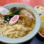中華料理 喜楽 - 水曜日の「ワンタンメン」は500円也。税込。