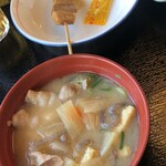 めしや食堂 - どて煮：￥１４３、豚汁：￥１５４