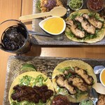 カフェアミーゴ - TACOSプレート チリビーンズとグリルチキンでセットのドリンクはコーラ