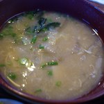 つだ - 甘い味付けの味噌汁